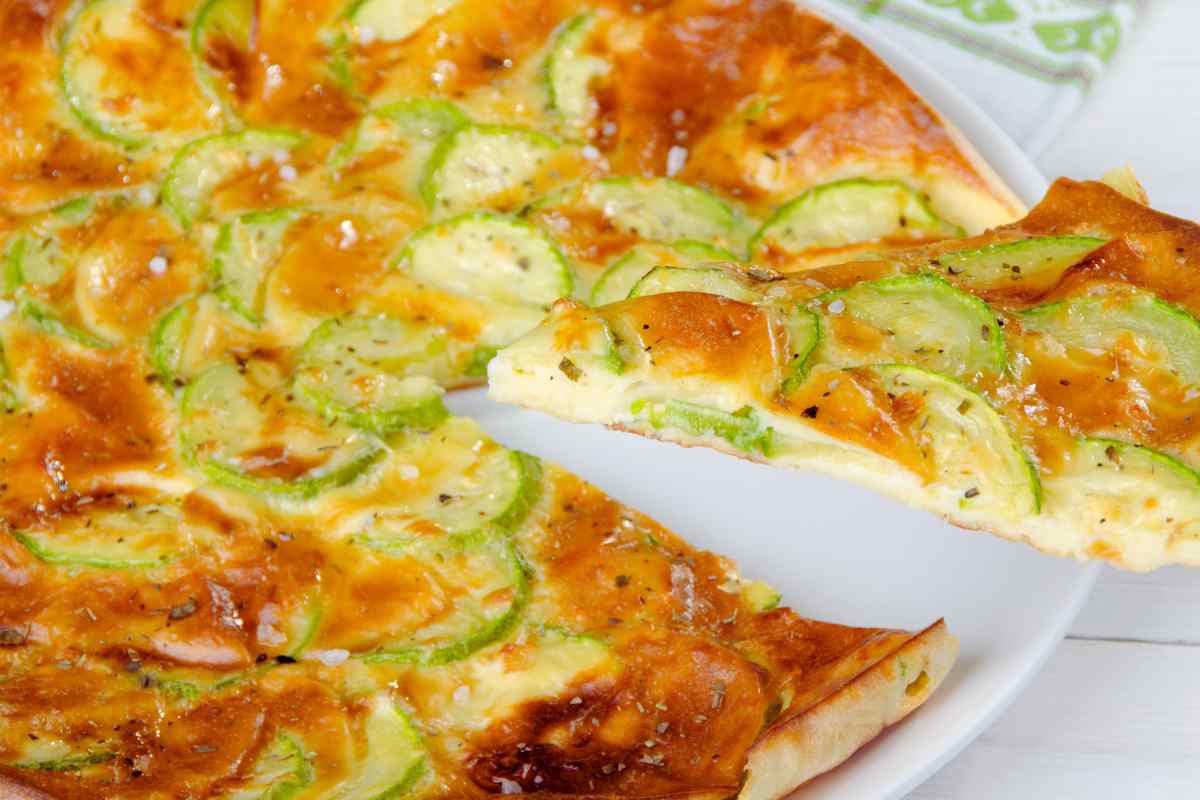 La scarpaccia viareggina: il dolce alle zucchine che sfida ogni logica culinaria